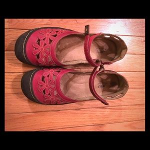 JBU Women’s Wildflower Mary Janes